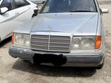 Mercedes-Benz E 230 1990 года за 900 000 тг. в Актобе
