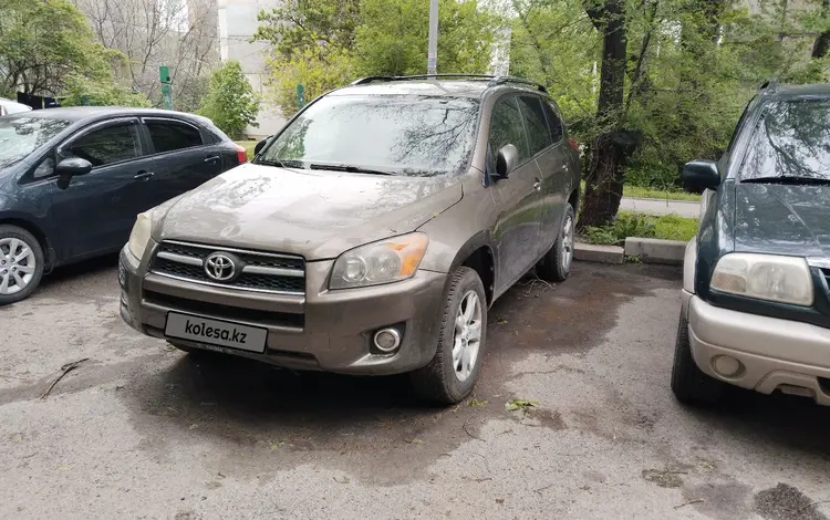 Toyota RAV4 2012 годаfor6 300 000 тг. в Алматы