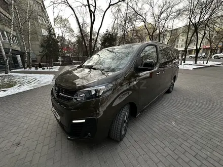 Opel Zafira Life 2021 года за 21 000 000 тг. в Алматы – фото 7
