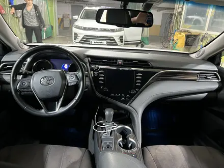 Toyota Camry 2019 года за 14 000 000 тг. в Алматы – фото 9