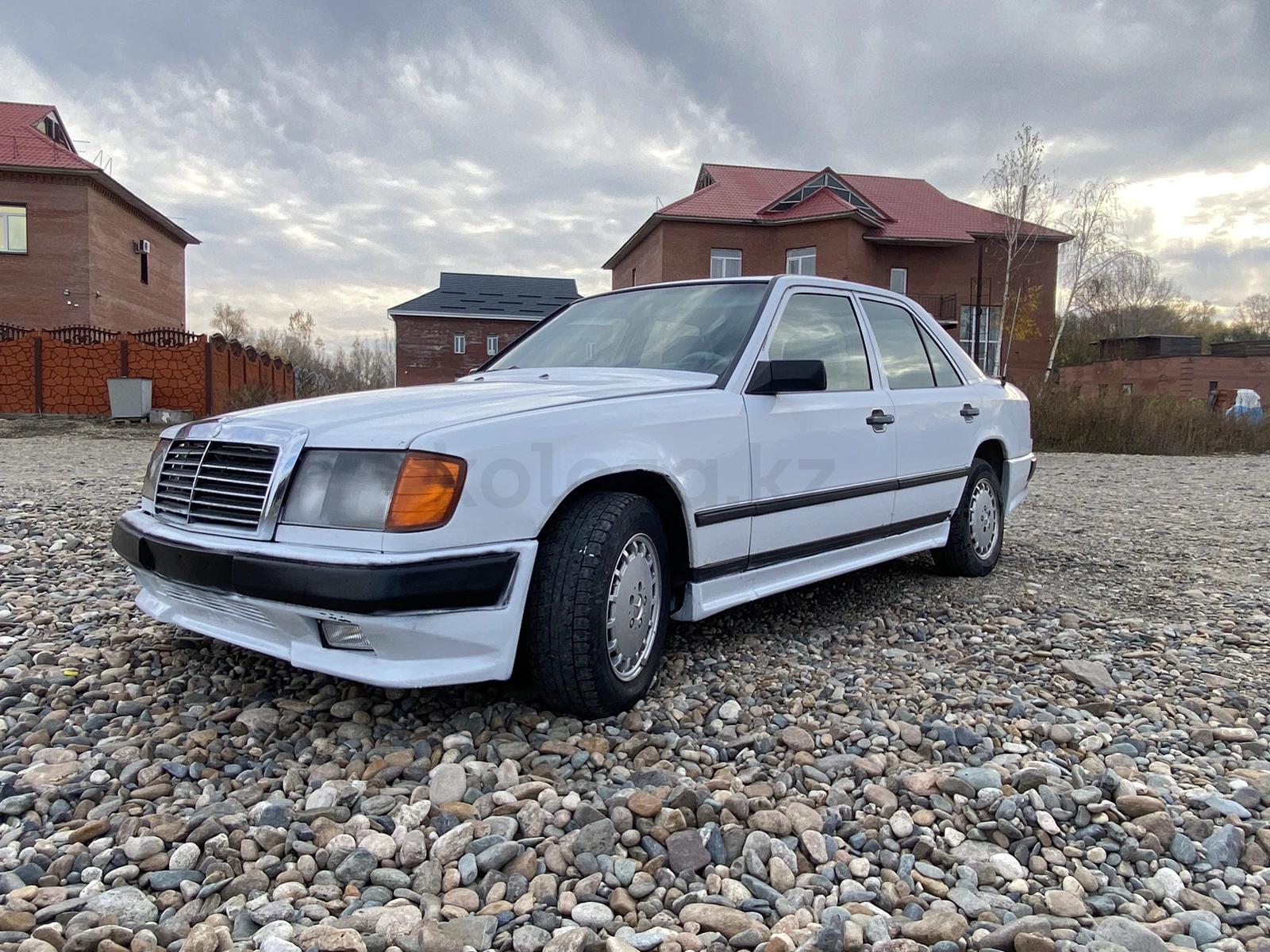 Mercedes-Benz E 200 1990 г.