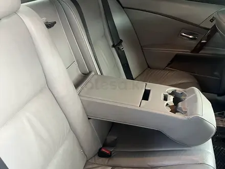 BMW 530 2006 года за 4 900 000 тг. в Алматы – фото 25