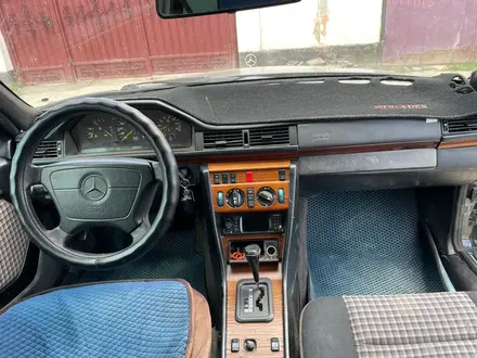 Mercedes-Benz E 220 1993 года за 2 500 000 тг. в Шиели – фото 6