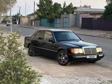 Mercedes-Benz E-Class, 1992