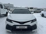 Toyota Camry 2021 года за 19 500 000 тг. в Экибастуз – фото 4