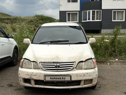 Toyota Gaia 2003 года за 1 100 000 тг. в Усть-Каменогорск – фото 2