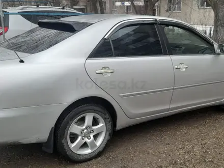 Toyota Camry 2003 года за 4 900 000 тг. в Семей – фото 2
