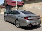Hyundai Sonata 2020 года за 7 500 000 тг. в Шымкент – фото 4