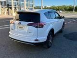 Toyota RAV4 2018 годаүшін9 500 000 тг. в Атырау – фото 3