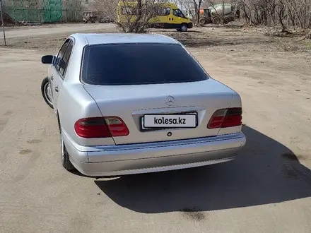 Mercedes-Benz E 280 1997 года за 1 800 000 тг. в Шымкент – фото 5