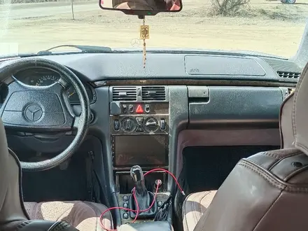 Mercedes-Benz E 280 1997 года за 1 800 000 тг. в Шымкент – фото 6