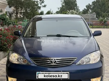 Toyota Camry 2005 года за 3 750 000 тг. в Алматы – фото 2
