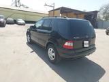 Mercedes-Benz ML 320 2002 года за 4 300 000 тг. в Алматы – фото 2