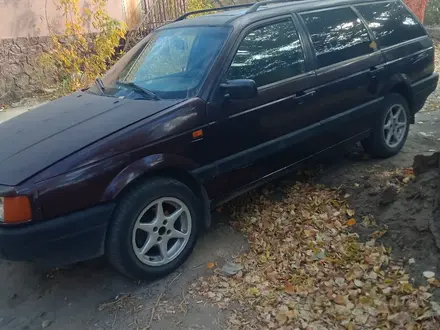 Volkswagen Passat 1995 года за 1 200 000 тг. в Семей – фото 2