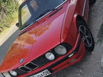 BMW 520 1985 года за 700 000 тг. в Тараз