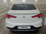 Hyundai Elantra 2019 года за 7 800 000 тг. в Астана – фото 3