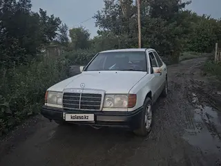 Mercedes-Benz E 320