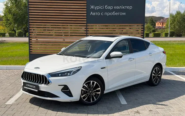 JAC J7 Luxury CVT 2024 года за 5 850 000 тг. в Кокшетау
