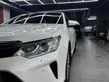 Toyota Camry 2015 года за 12 700 000 тг. в Алматы – фото 4