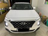 Hyundai Santa Fe 2019 годаfor13 500 000 тг. в Атырау