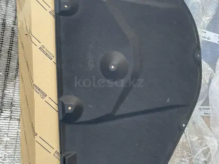 Утеплитель капота RX 2022 за 80 000 тг. в Алматы