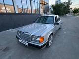 Mercedes-Benz E 260 1990 годаүшін1 600 000 тг. в Павлодар – фото 2