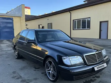 Mercedes-Benz S 320 1997 года за 3 700 000 тг. в Атырау – фото 4