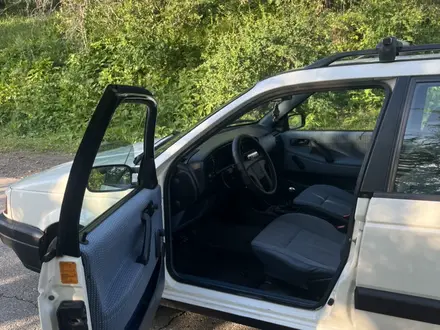 Volkswagen Passat 1993 года за 1 850 000 тг. в Алматы – фото 37