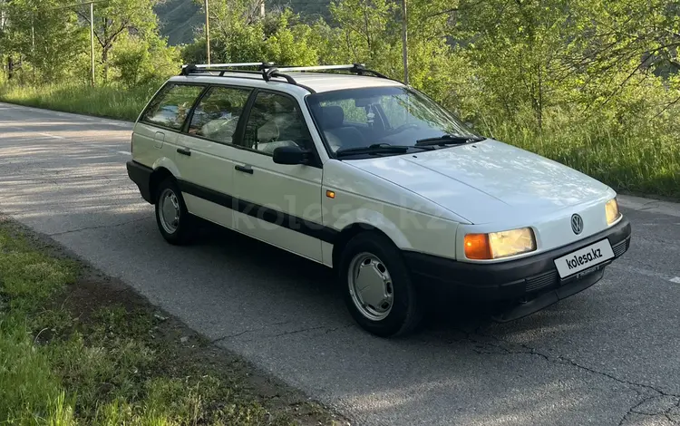 Volkswagen Passat 1993 годаүшін1 850 000 тг. в Алматы
