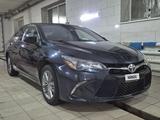 Toyota Camry 2015 года за 9 700 000 тг. в Актобе – фото 2