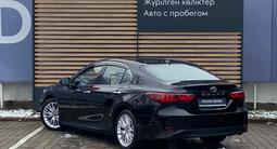 Toyota Camry 2019 года за 14 990 000 тг. в Алматы – фото 4