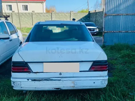 Mercedes-Benz E 200 1992 года за 450 000 тг. в Алматы – фото 7