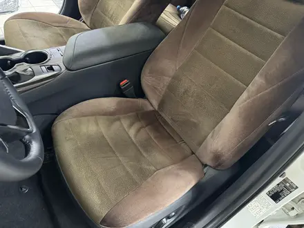 Чехлы на Camry 70-75 за 25 000 тг. в Караганда – фото 3