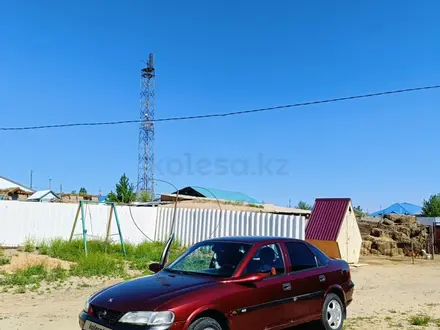 Opel Vectra 1998 года за 1 300 000 тг. в Актобе – фото 2