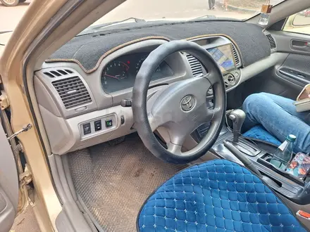 Toyota Camry 2005 года за 4 750 000 тг. в Караганда – фото 2