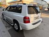 Toyota Highlander 2003 года за 7 000 000 тг. в Алматы – фото 3