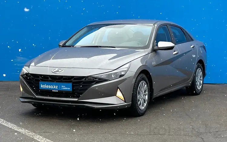 Hyundai Elantra 2023 годаfor10 180 000 тг. в Алматы