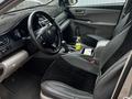 Toyota Camry 2016 года за 6 200 000 тг. в Атырау – фото 15