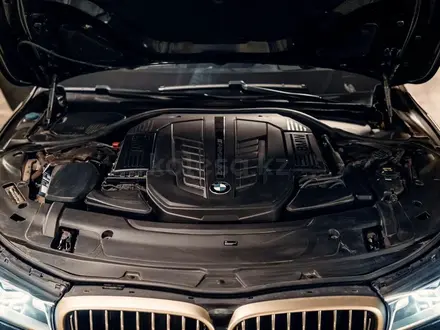 BMW M760 2018 года за 72 000 000 тг. в Астана – фото 39