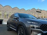 Hyundai Santa Fe 2023 года за 15 500 000 тг. в Уральск – фото 3