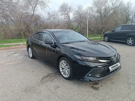 Toyota Camry 2018 года за 13 000 000 тг. в Алматы – фото 7