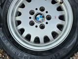 Диски BMW E36 с резиной Nokian Hakkapeliitta 4 R15 7J 5x120 ET47 за 105 000 тг. в Алматы – фото 2