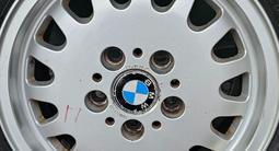 Диски BMW E36 с резиной Nokian Hakkapeliitta 4 R15 7J 5x120 ET47 за 105 000 тг. в Алматы – фото 5
