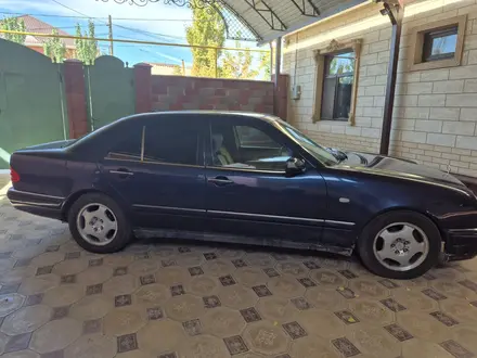 Mercedes-Benz E 280 1998 года за 2 500 000 тг. в Кызылорда – фото 11