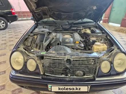 Mercedes-Benz E 280 1998 года за 2 500 000 тг. в Кызылорда – фото 2