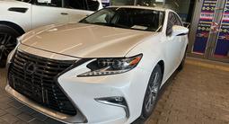 Lexus ES 300h 2017 годаүшін15 100 000 тг. в Астана – фото 2