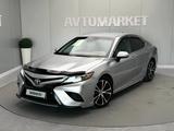 Toyota Camry 2019 года за 10 650 000 тг. в Атырау