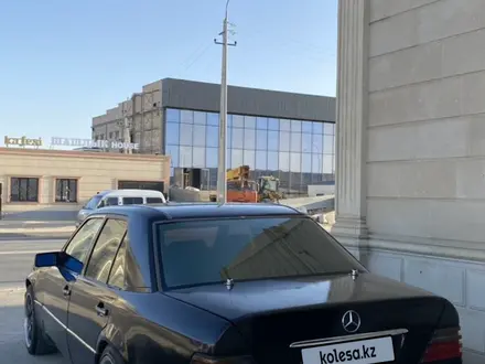 Mercedes-Benz E 220 1995 года за 2 000 000 тг. в Актау – фото 9