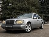 Mercedes-Benz E 200 1993 годаүшін2 600 000 тг. в Алматы
