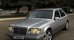 Mercedes-Benz E 200 1993 года за 2 600 000 тг. в Алматы – фото 3